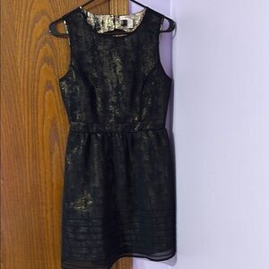 Forever 21 small black and gold sleeveless dress